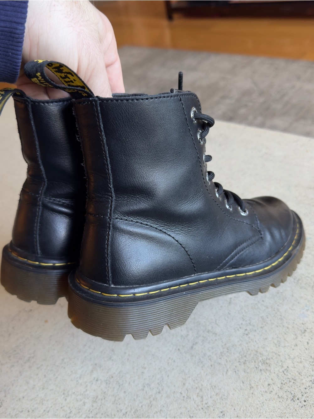 Dr Martens Luana Air Wair Combat Boots Women 6 Black Leather Classic Doc AW004 - Picture 4 of 13